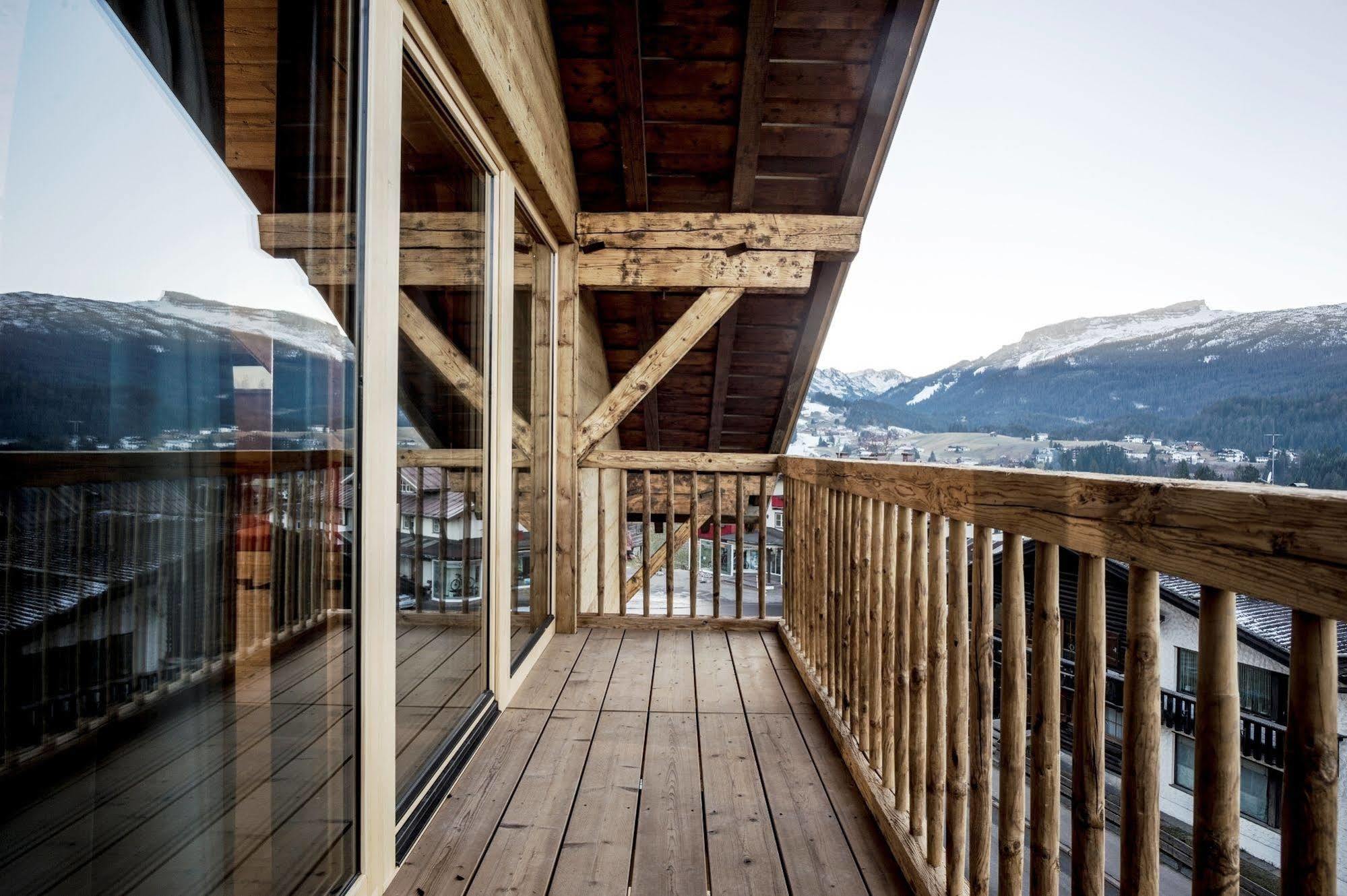Alpen Select Lodge Kleinwalsertal Riezlern Esterno foto