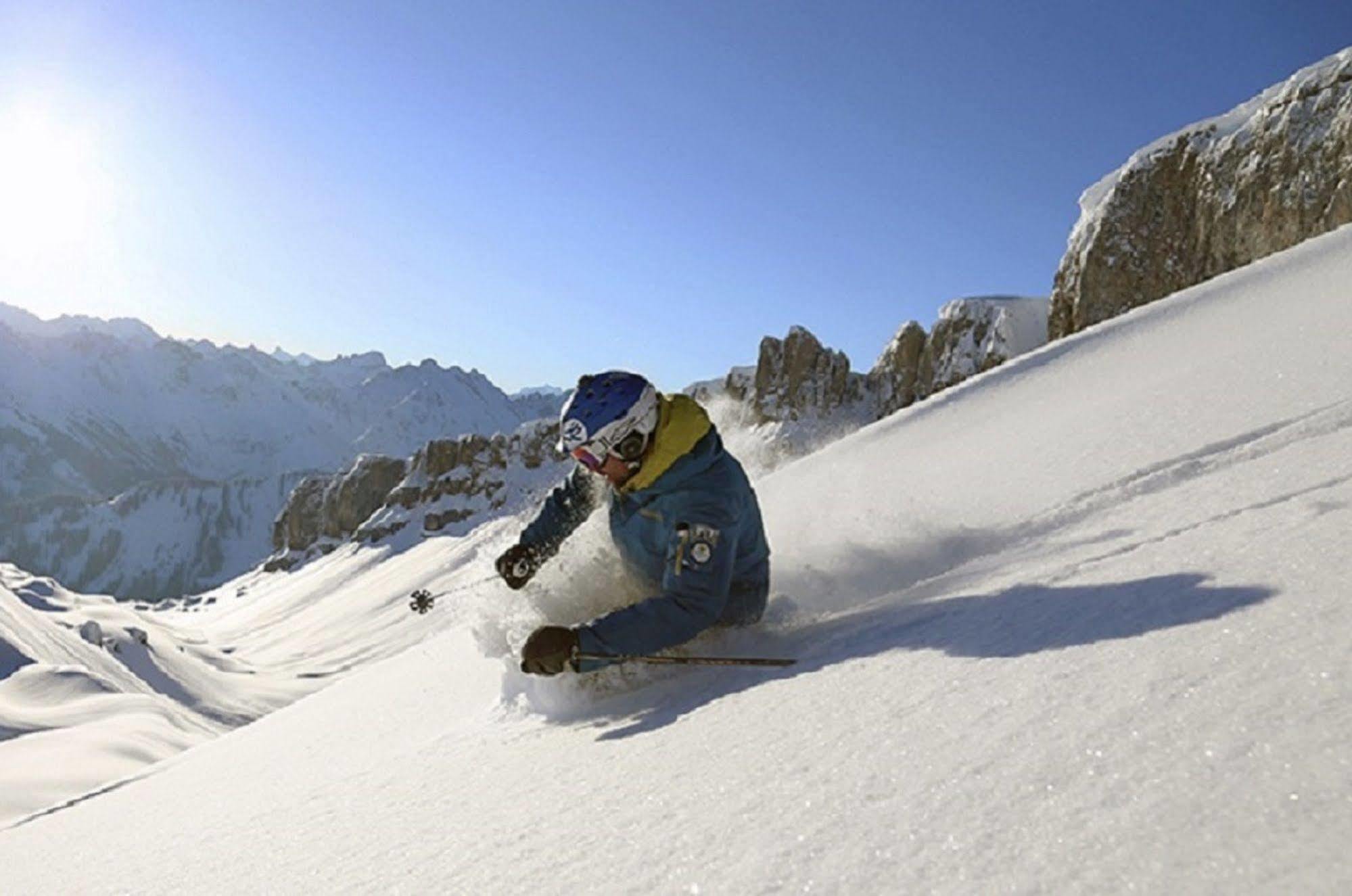 Alpen Select Lodge Kleinwalsertal Riezlern Esterno foto
